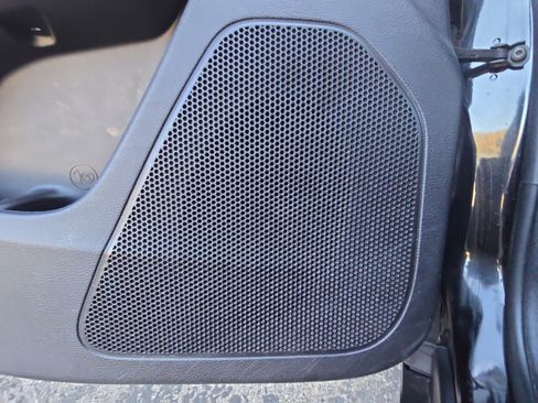 Used 2020 Jeep Cherokee Latitude Plus image 23