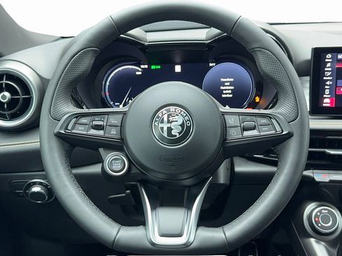 New 2025 Alfa Romeo Tonale w/ Premium Package image 16