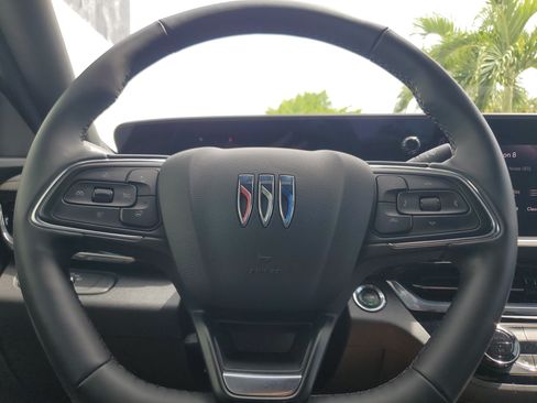 Used 2025 Buick Envista Sport Touring w/ Convenience I Package FWD image 22