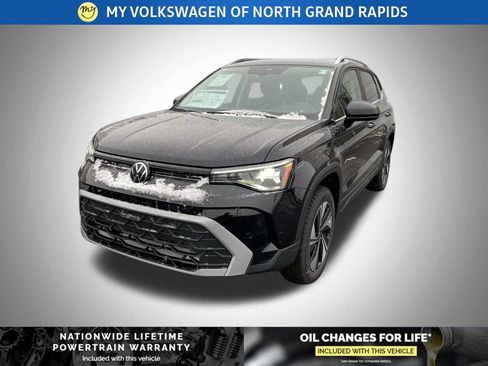 New 2026 Volkswagen Taos SE AWD/4WD image 3