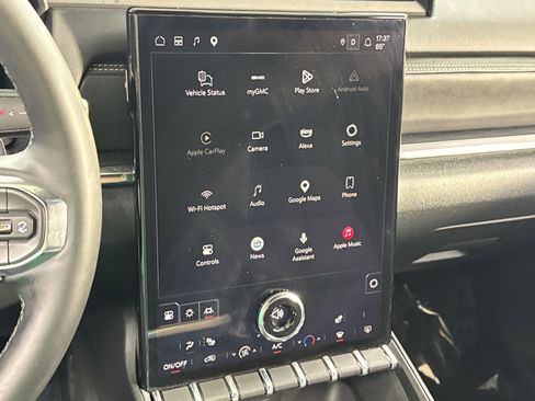 Used 2025 GMC Terrain Elevation FWD image 30