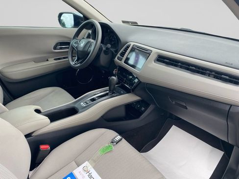Used 2018 Honda HR-V EX image 10