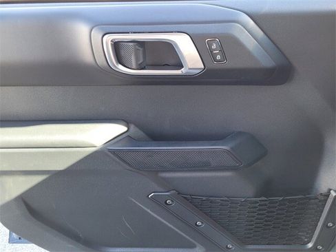 New 2025 Ford Bronco Outer Banks w/ Sasquatch Package image 23