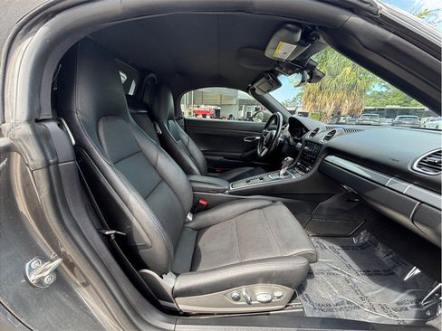 Used 2017 Porsche 718 Boxster S RWD image 38