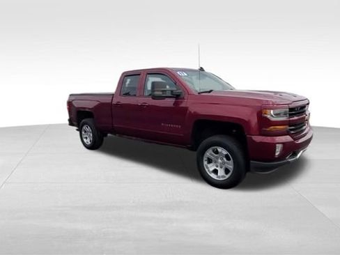 Used 2017 Chevrolet Silverado 1500 LT w/ All Star Edition AWD/4WD image 2
