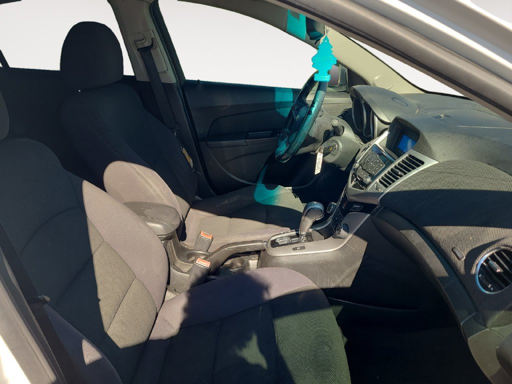 Used 2012 Chevrolet Cruze LT FWD image 15