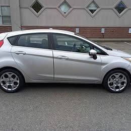 Used 2013 Ford Fiesta Titanium FWD image 4