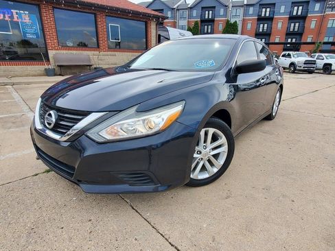 Used 2016 Nissan Altima 2.5 S w/ Power Driver Seat Package FWD image 3