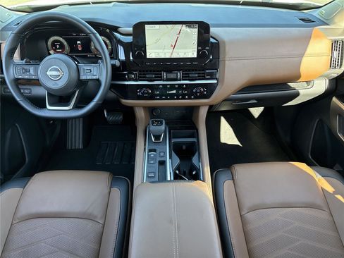 Used 2025 Nissan Pathfinder Platinum w/ Cargo Package FWD image 2