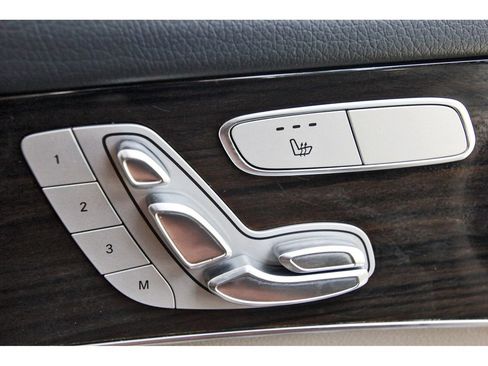 Used 2021 Mercedes-Benz GLC 300 image 23