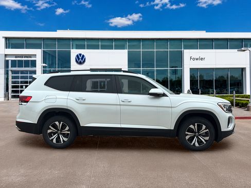 New 2026 Volkswagen Atlas SE FWD image 4