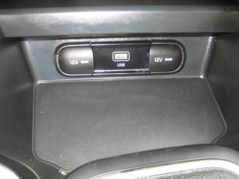 Used 2023 Kia Soul LX w/ LX Technology Package FWD image 14
