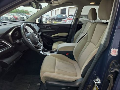 Used 2025 Subaru Ascent Premium image 3