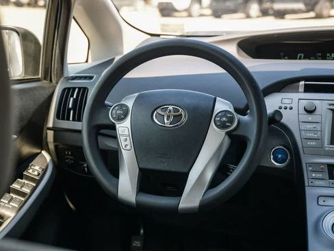 Used 2015 Toyota Prius Prime Plug-In Hybrid image 13