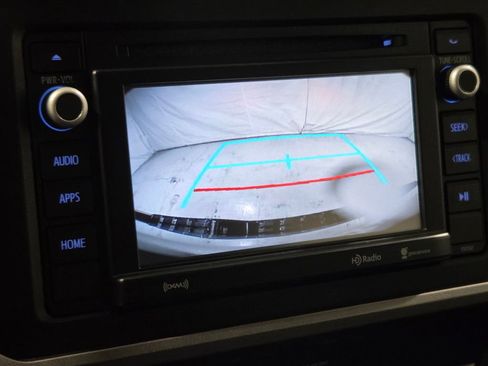 Used 2019 Toyota Tacoma SR5 image 3