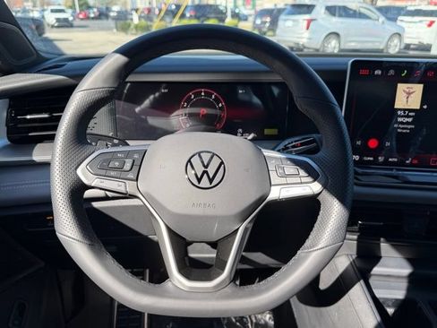 New 2026 Volkswagen Tiguan SE R-Line AWD/4WD image 25