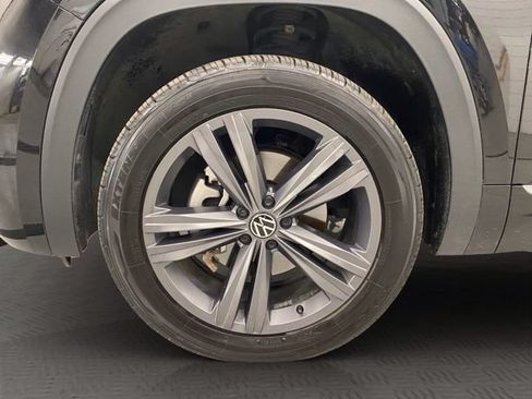 Used 2021 Volkswagen Atlas SE w/ Panoramic Sunroof Package AWD/4WD image 17