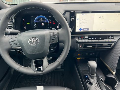 New 2026 Toyota Camry Hybrid w/ Multimedia Upgrade Package image 11