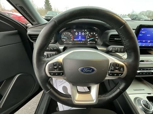 Certified 2021 Ford Explorer XLT image 14