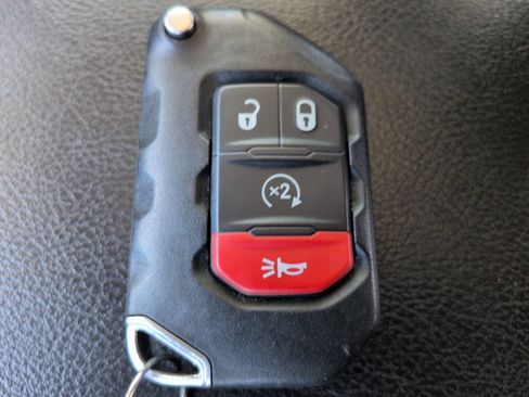 Used 2022 Jeep Gladiator Sport AWD/4WD image 29