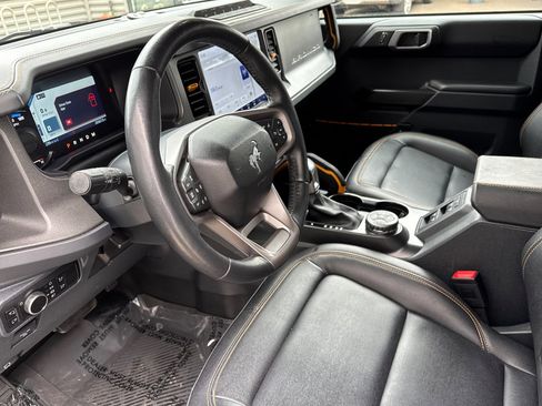 Used 2024 Ford Bronco Badlands image 10