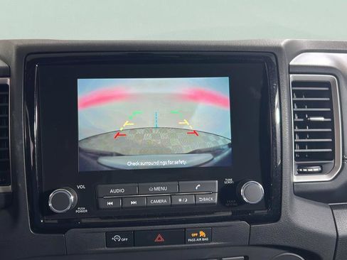 Used 2024 Nissan Frontier SV w/ SV Convenience Package image 24