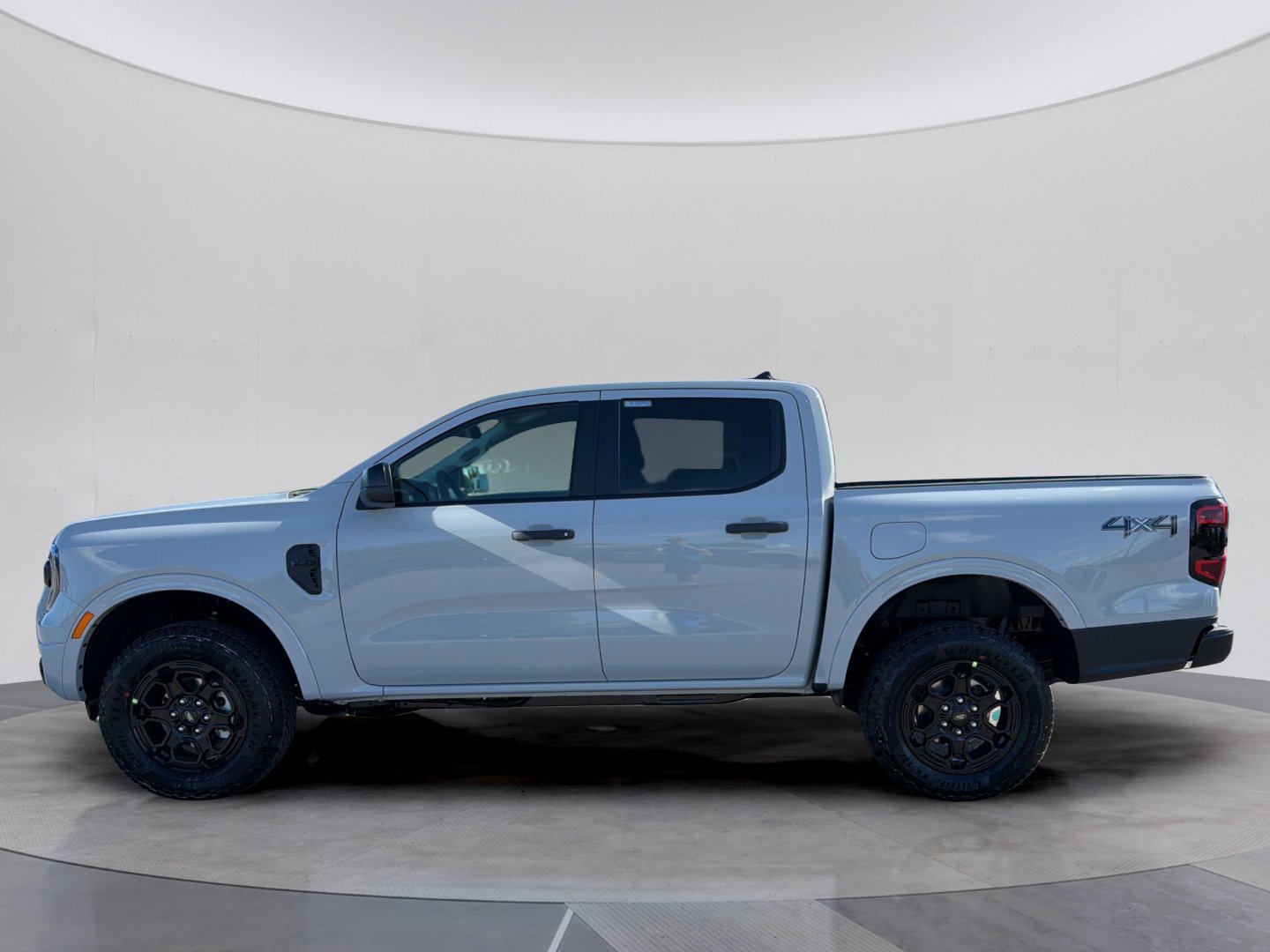 New 2026 Ford Ranger XLT w/ Equipment Group 301A High AWD/4WD image 2