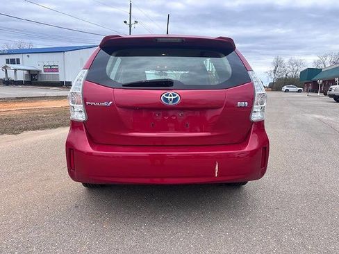Used 2013 Toyota Prius V Two image 5