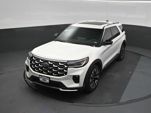 Certified 2026 Ford Explorer Platinum w/ LUX Leather Package AWD/4WD image 44