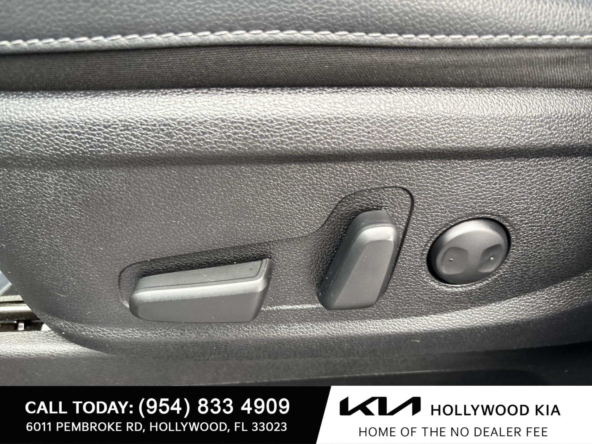 Used 2025 Kia Telluride EX FWD image 14