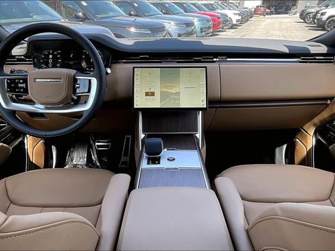 New 2026 Land Rover Range Rover Long Wheelbase SE AWD/4WD image 8