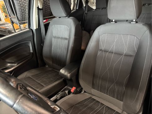 Used 2020 Ford EcoSport SE w/ SE Convenience Package image 29