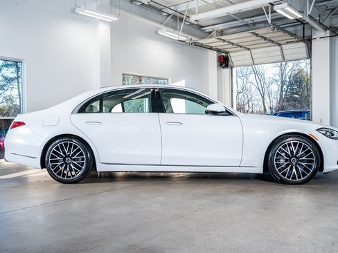 Used 2024 Mercedes-Benz S 580 4MATIC Sedan image 5