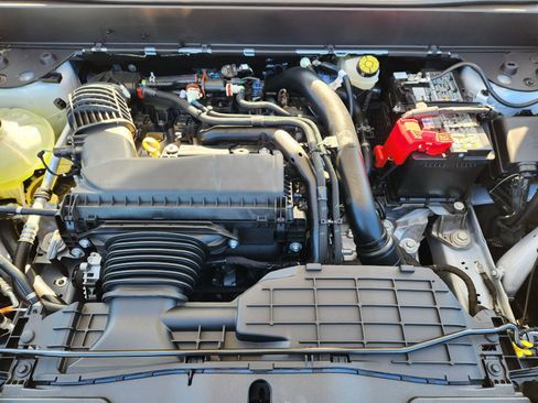 New 2026 Ford Maverick XL image 24