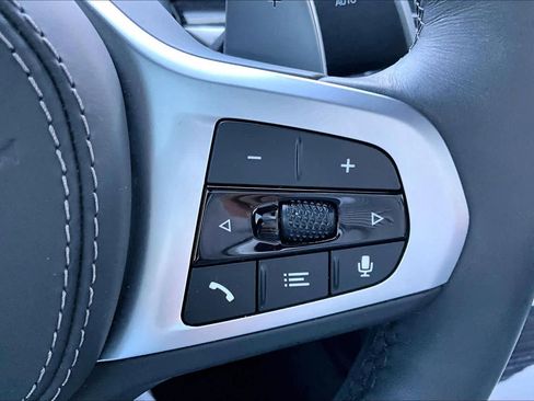 Used 2025 BMW X6 xDrive40i w/ Climate Comfort Package image 21