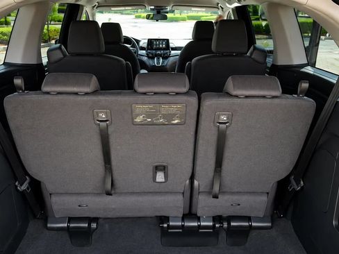 Used 2020 Honda Odyssey EX image 12