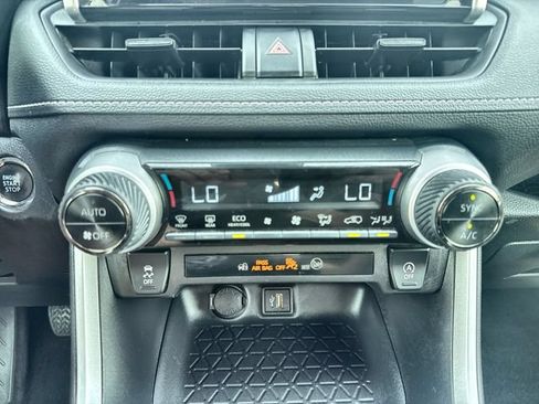 Used 2025 Toyota RAV4 XLE w/ Convenience Package AWD/4WD image 18
