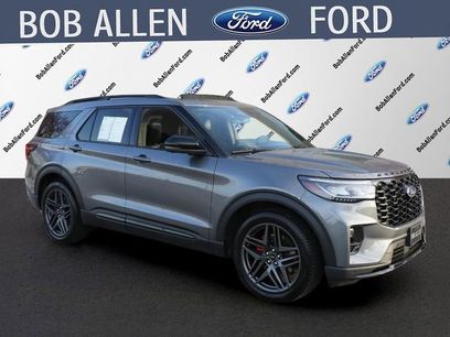 Used 2025 Ford Explorer ST