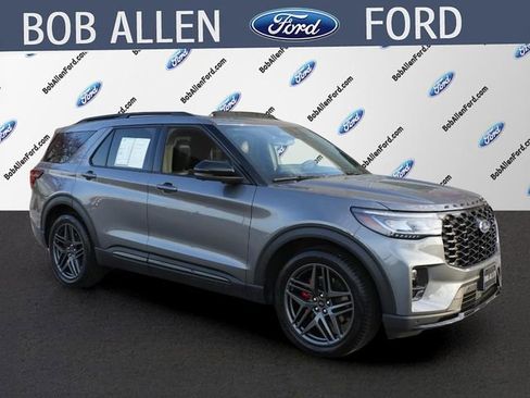 Used 2025 Ford Explorer ST AWD/4WD image 1