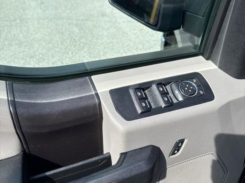 Used 2019 Ford F150 XL w/ Equipment Group 101A Mid RWD image 4