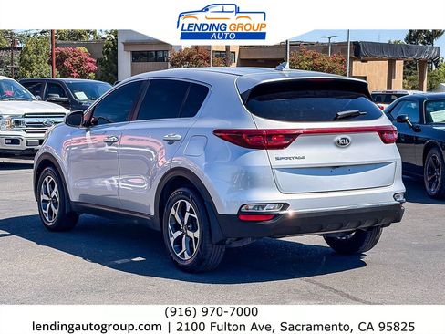 Used 2020 Kia Sportage LX FWD image 2