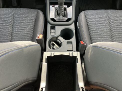 Used 2025 Subaru Forester Premium image 18