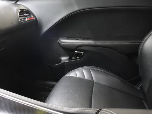 Used 2018 Dodge Challenger SRT Hellcat RWD image 14