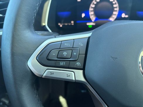 Certified 2022 Volkswagen Jetta SE FWD image 14