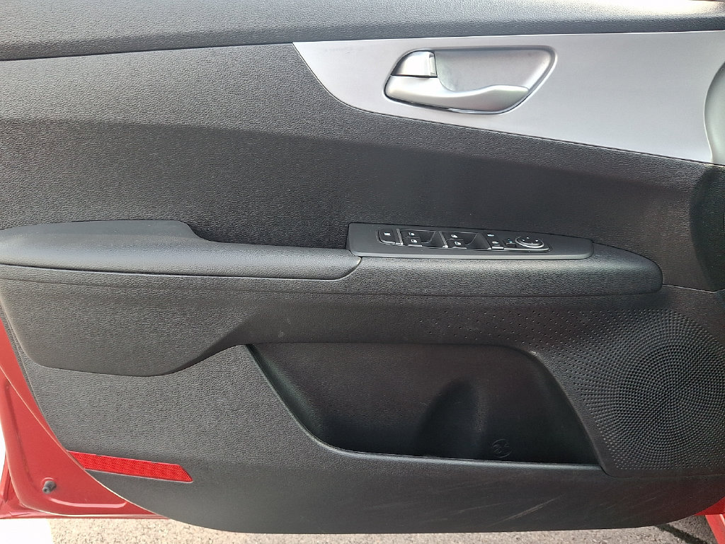 Used 2024 Kia Forte LXS FWD image 12