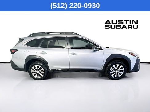 Certified 2025 Subaru Outback Premium AWD/4WD image 9