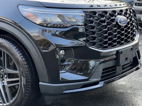 Used 2025 Ford Explorer ST w/ Sun And Sound Package image 8