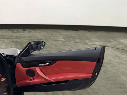 Used 2016 BMW Z4 sDrive28i RWD image 18