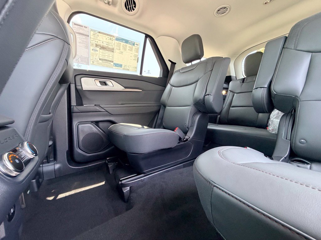 New 2026 Ford Explorer Active w/ Active Comfort Package RWD image 11