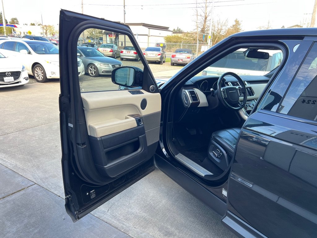Used 2014 Land Rover Range Rover Sport HSE AWD/4WD image 9